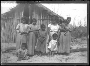 Members of the Guarani tribe in Tapuya-Bandeira settlement. Author: Stevo Seljan.